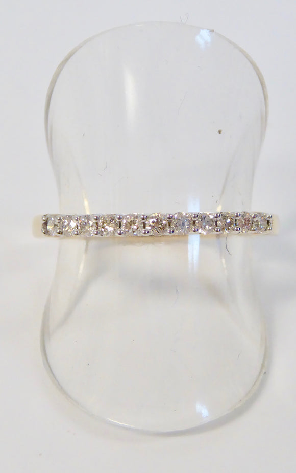 9CT GOLD & DIAMOND CLAW SET  HALF ETERNITY RING