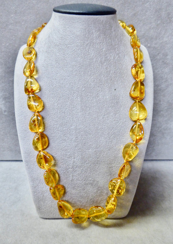 AMBER SMALL FLAT CLEAR GRADUATED BEAD NECKLACE 18