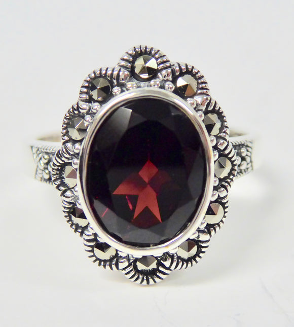 LUKE STOCKLEY SILVER MARCASITE & GARNET OVAL RING